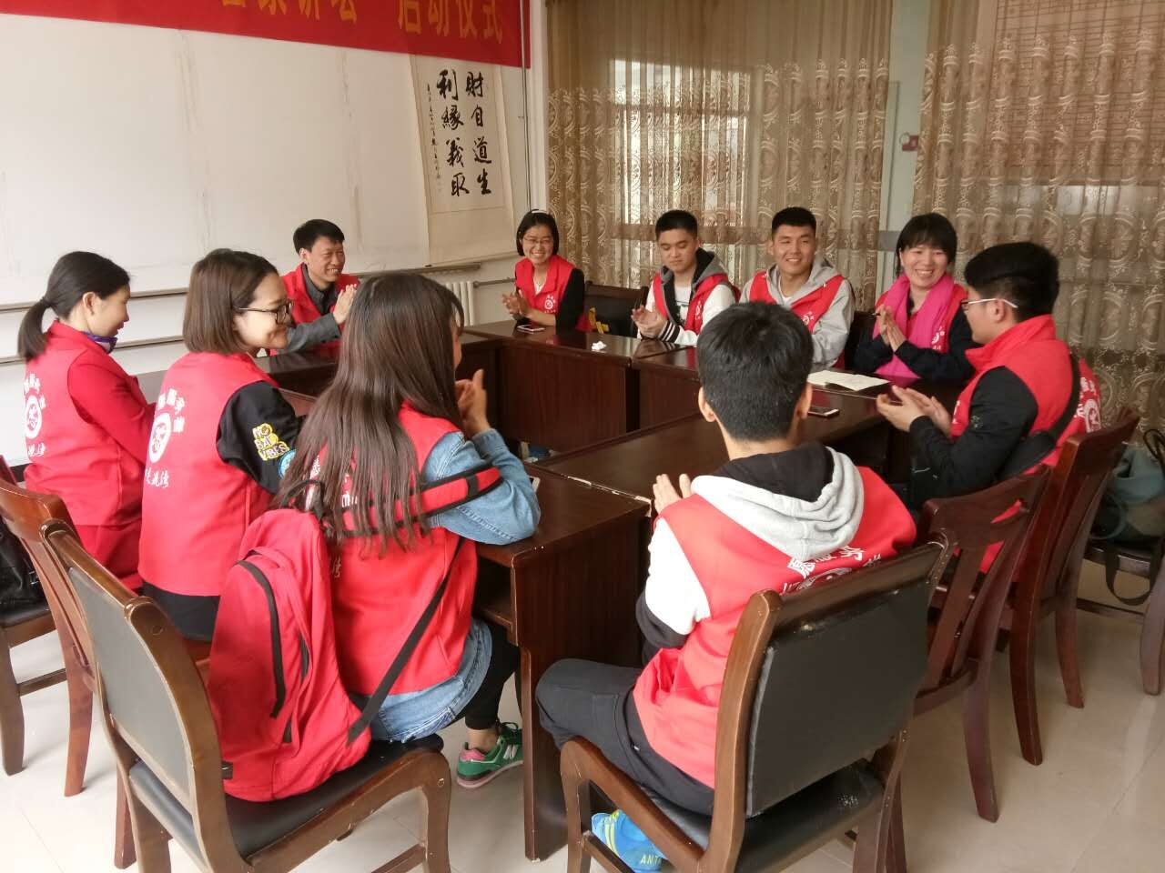 心靈港灣志愿者走進頤和源關愛老人活動025